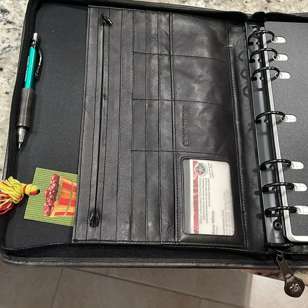 Day-Timer Brownish Leather Organizer Planner Zip Around 8 3/4